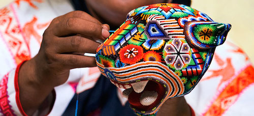 photoEscudo_RIV_NAY_El_arte_huichol_Ex_artehuichol