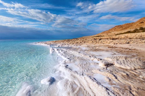 Mar Morto: acque ricche di sali minerali e benessere